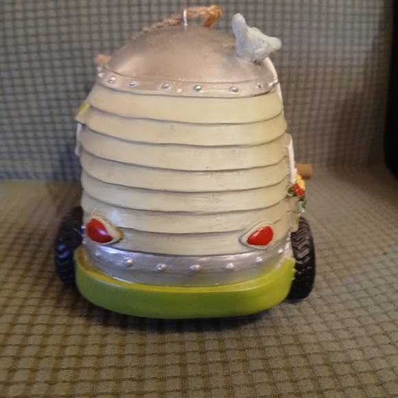 Ashland Mint Green and Silver Camper Birdhouse W/ 2 Blue Birds (011526M) - Picture 8 of 8